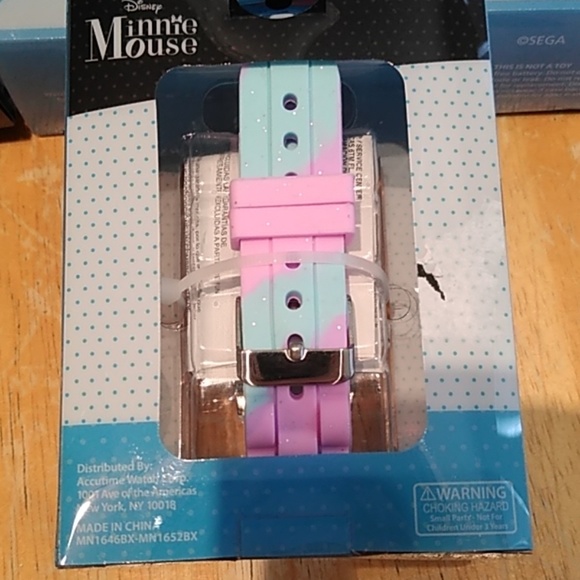 NIB DISNEY Minnie Mouse Spinner LCD Digital Watch - Picture 2 of 4